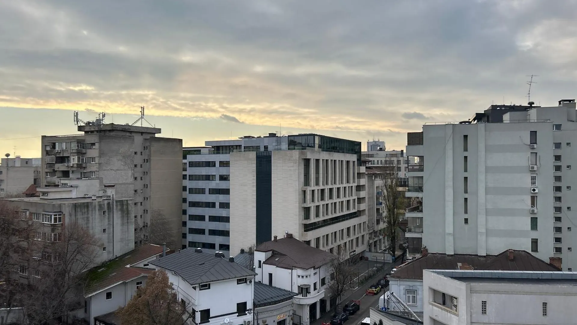 T6 Urban Energy Apartment Bucharest